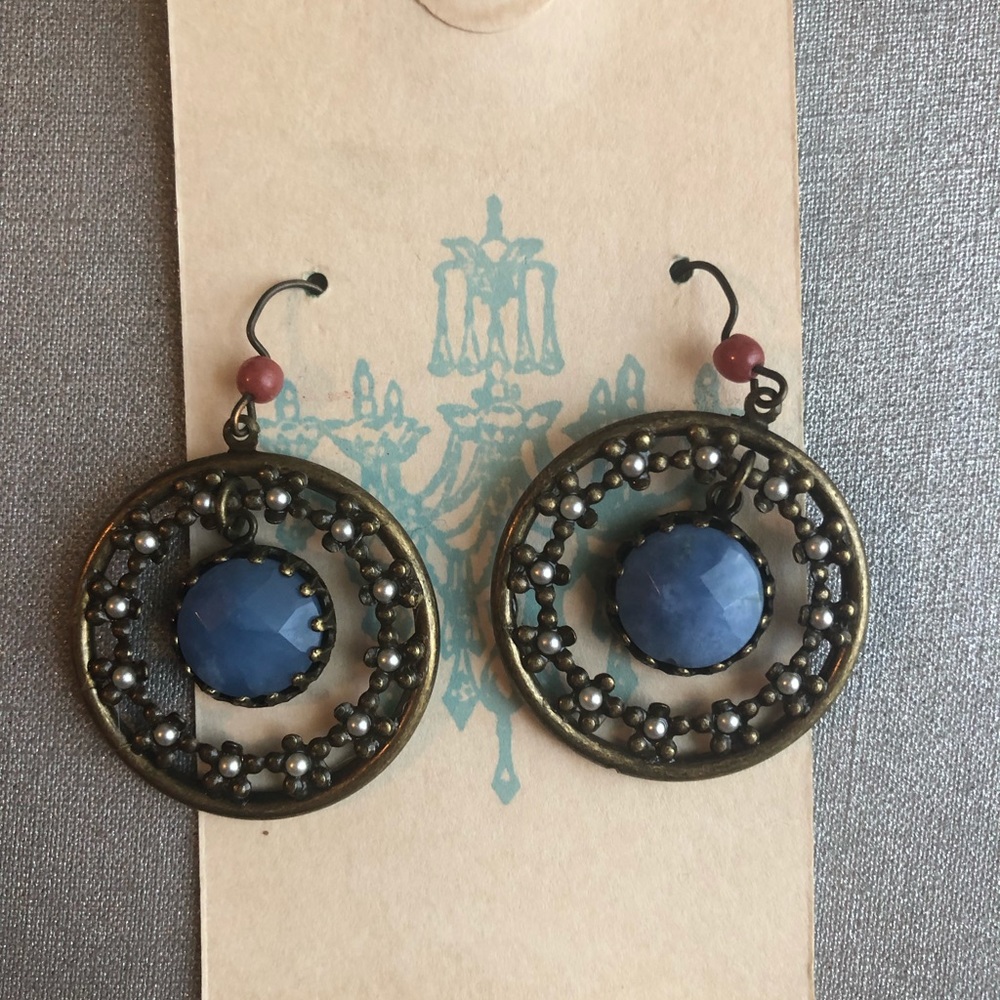Sweet Romance Blue Stone Earrings - NWOT - Picture 2 of 7
